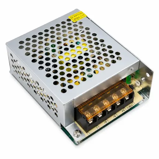 [496] FUENTE 12V 5 AMP METALICA